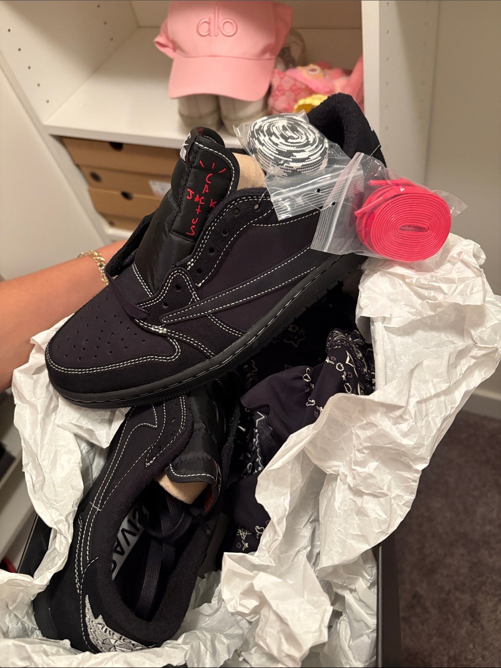 Deadstock men’s 10 Jordan 1 retro low OG CACTUS JACK TRAVIS SCOTT